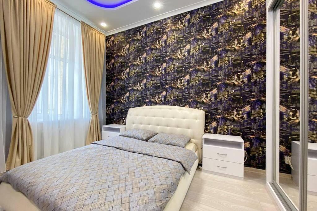 Comfortable Luxury Apartment With 3 Rooms. Center Heart Of Kiev ภายนอก รูปภาพ